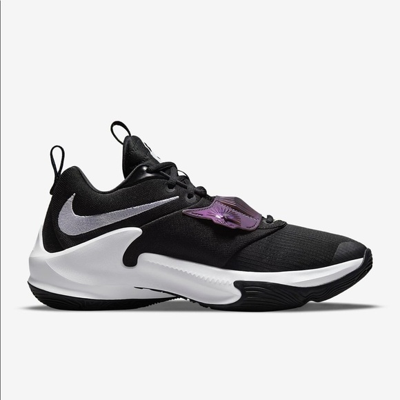 Zoom Freak 3
Basketball Shoes main image 7